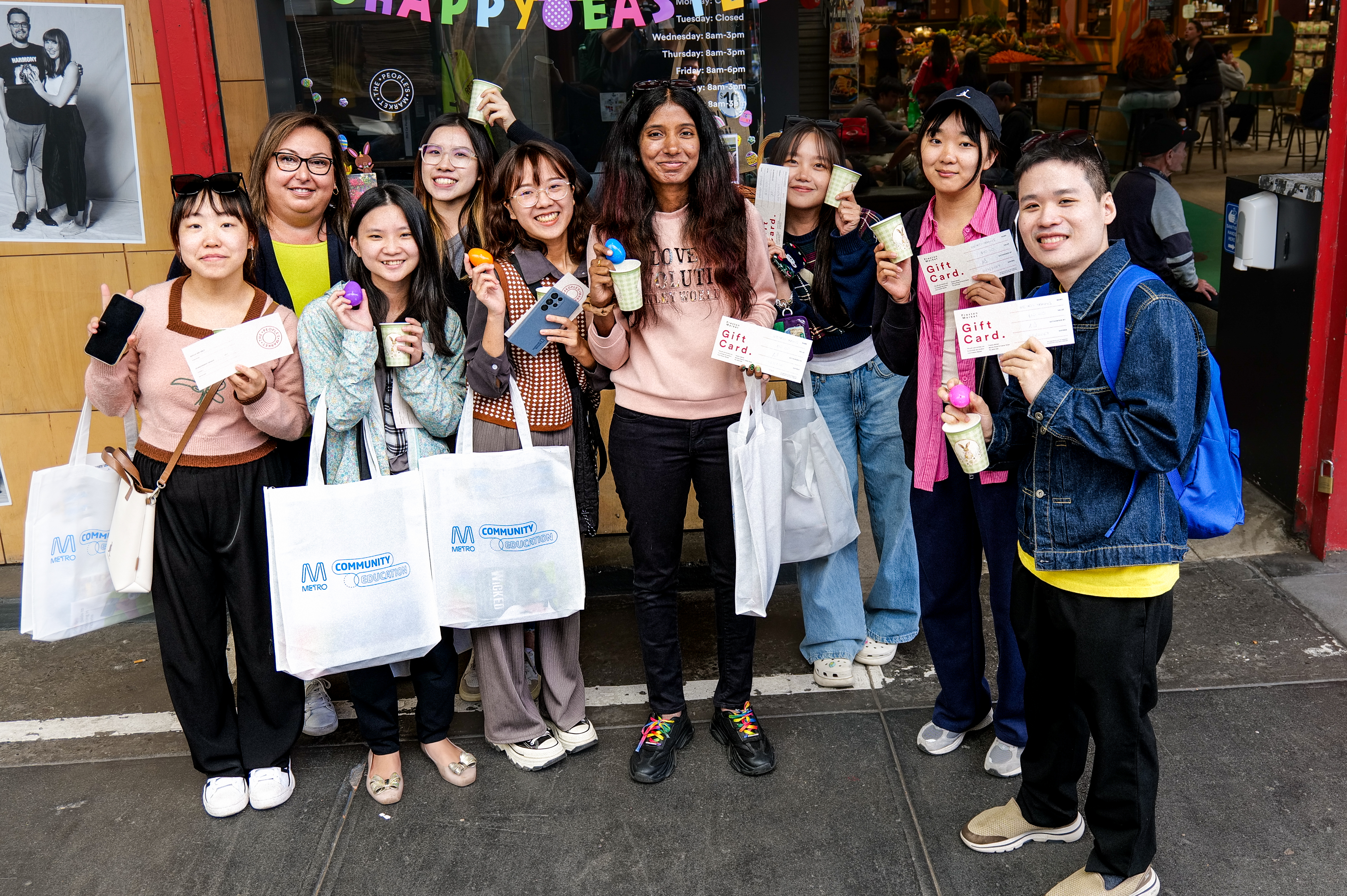 International students enjoy Metro's Market Meet